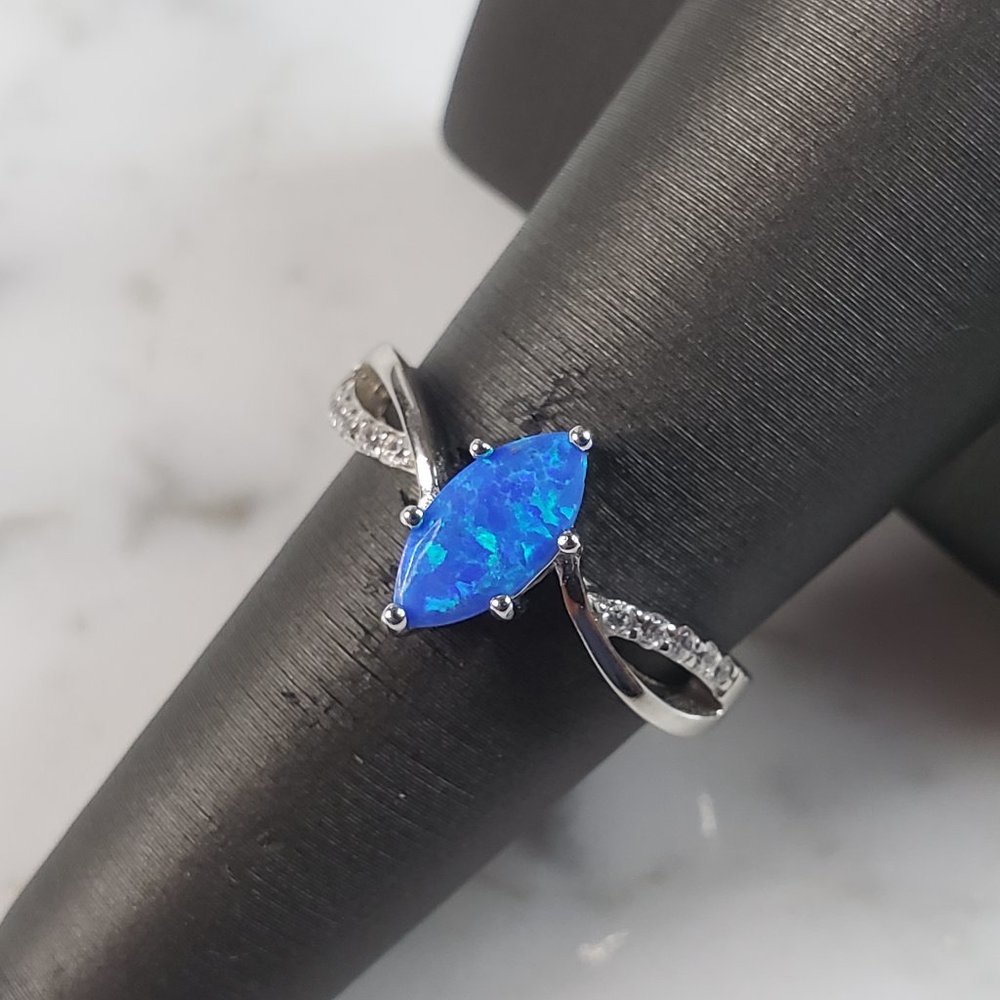 Womens Estate Sterling Silver Modernist Blue Opal & CZ Ring 2.6g E6454
